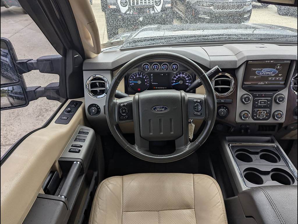 Used 2014 Ford F250 Lariat w/ Lariat Interior Package AWD/4WD image 3