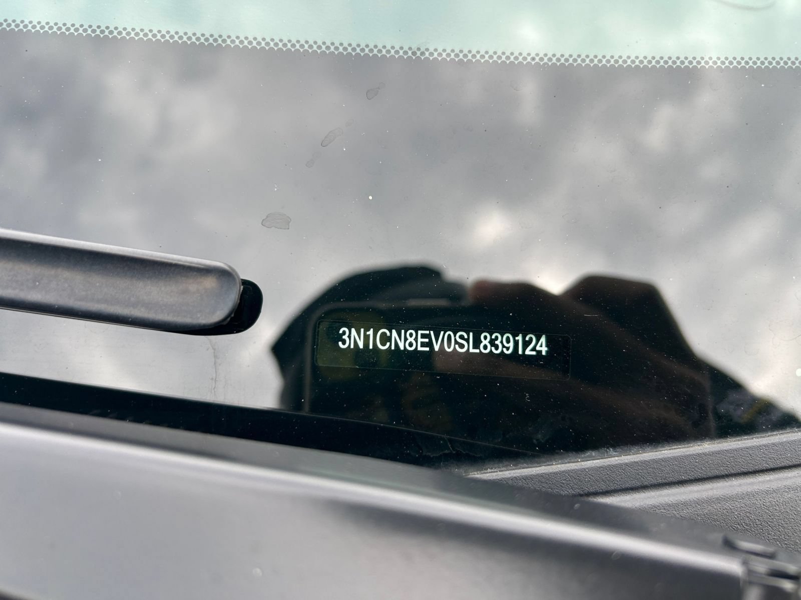 Used 2025 Nissan Versa SV FWD image 22