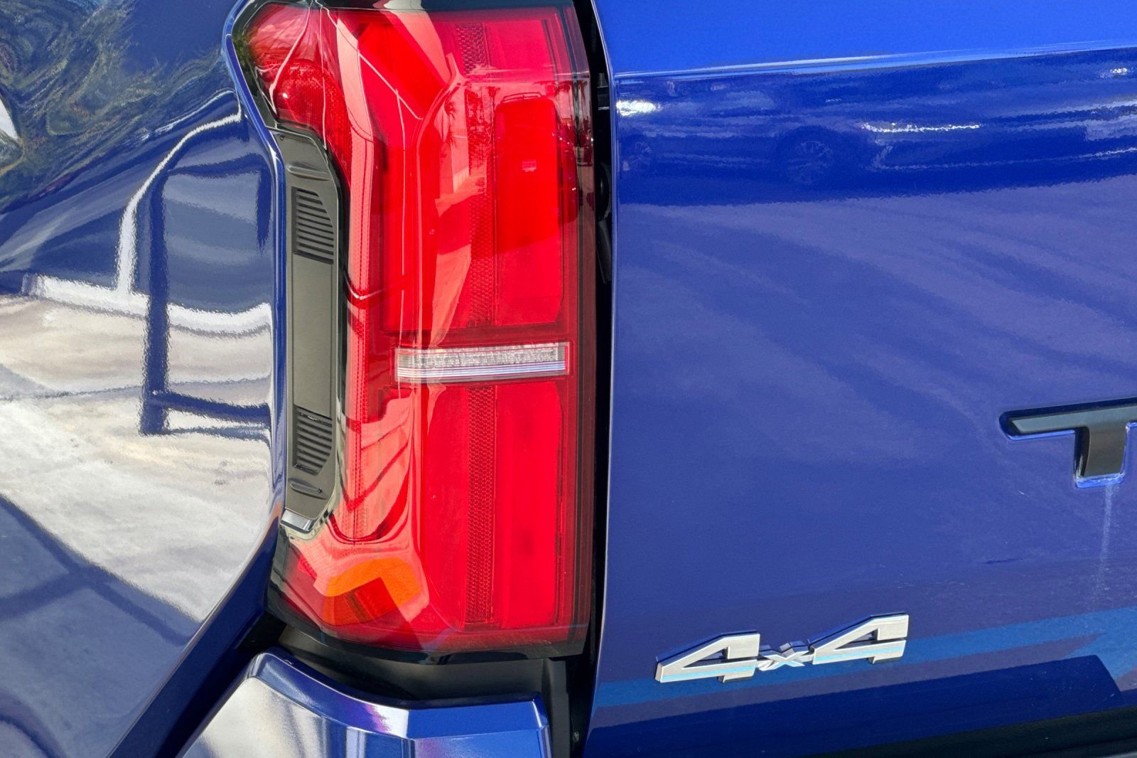 Used 2024 Toyota Tacoma SR5 image 34