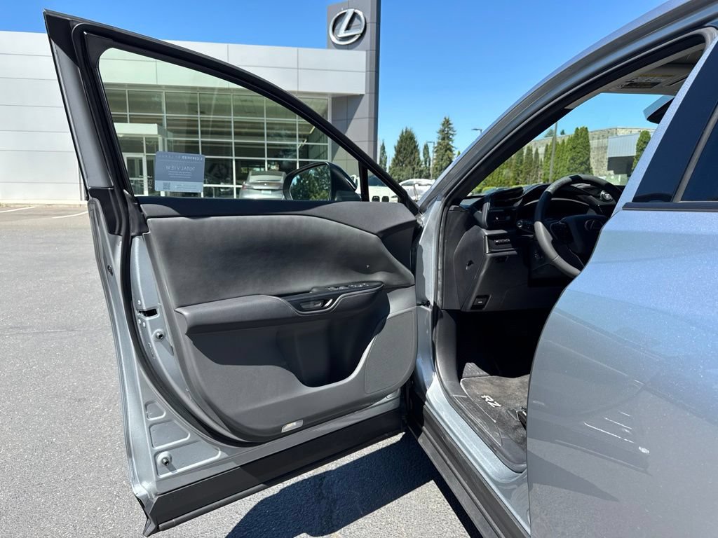 Certified 2023 Lexus RZ 450e Premium w/ Technology Package AWD/4WD image 10