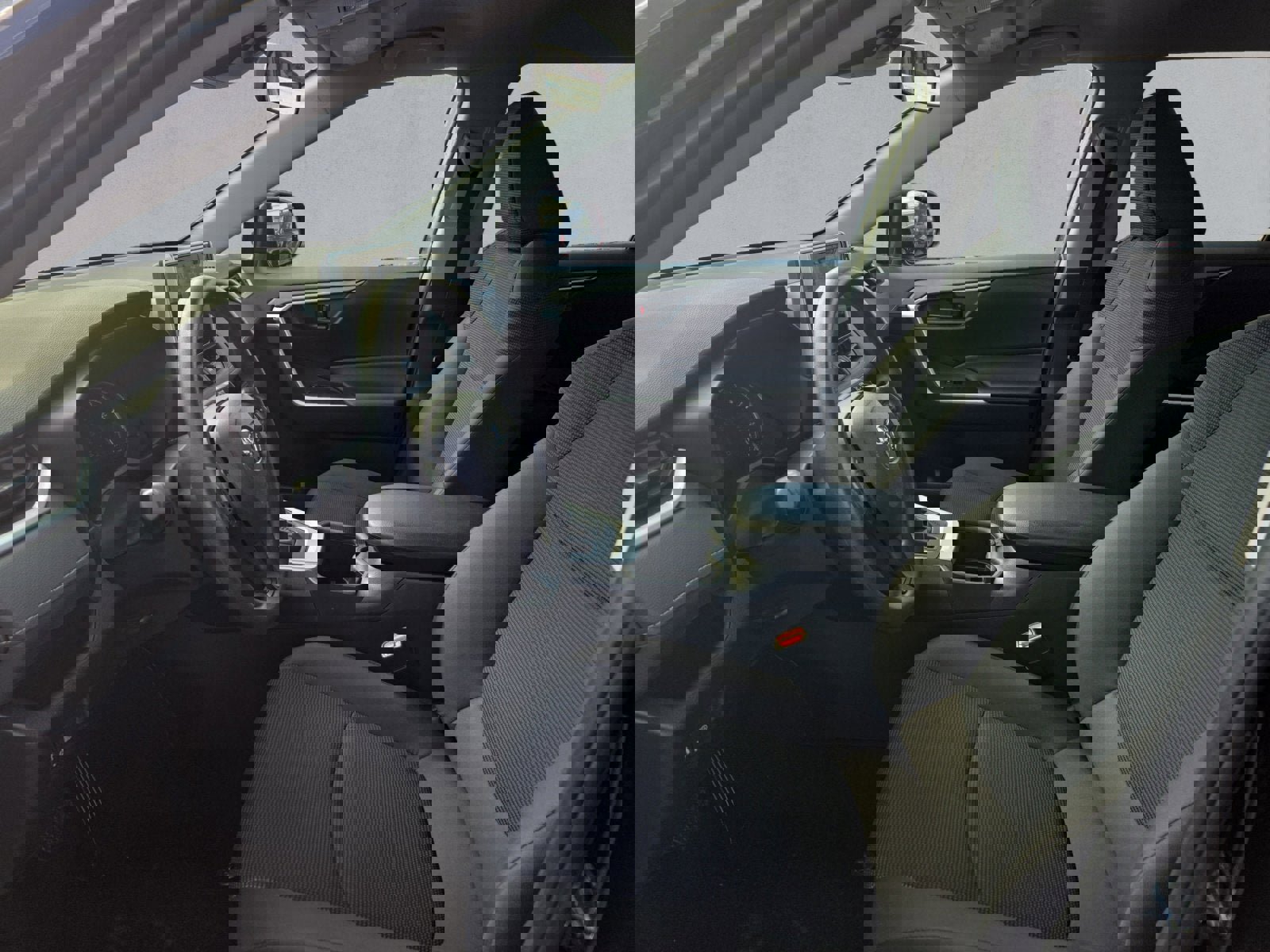 Used 2024 Toyota RAV4 LE image 11