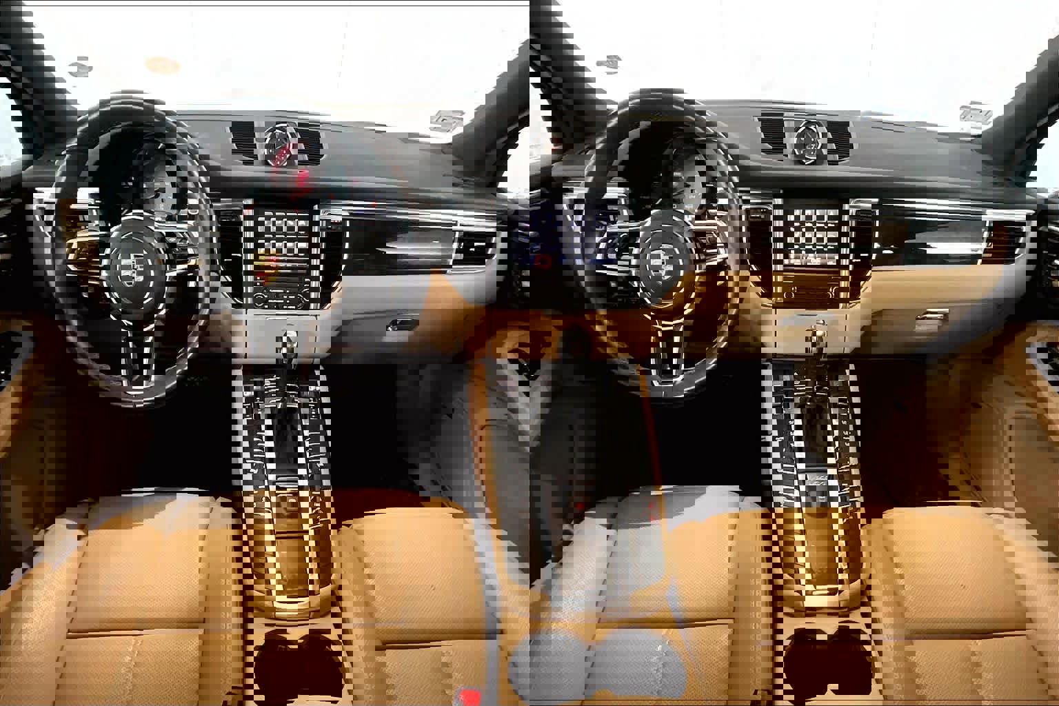 Used 2018 Porsche Macan S image 15