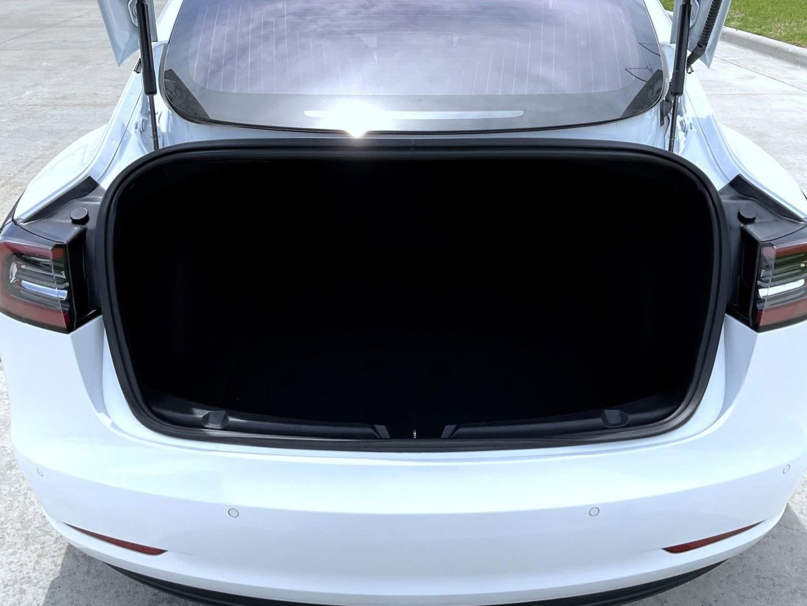 Used 2018 Tesla Model 3 Performance image 21
