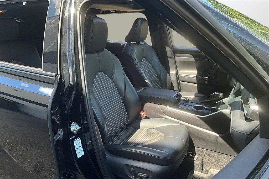 Used 2021 Toyota Highlander XSE image 29