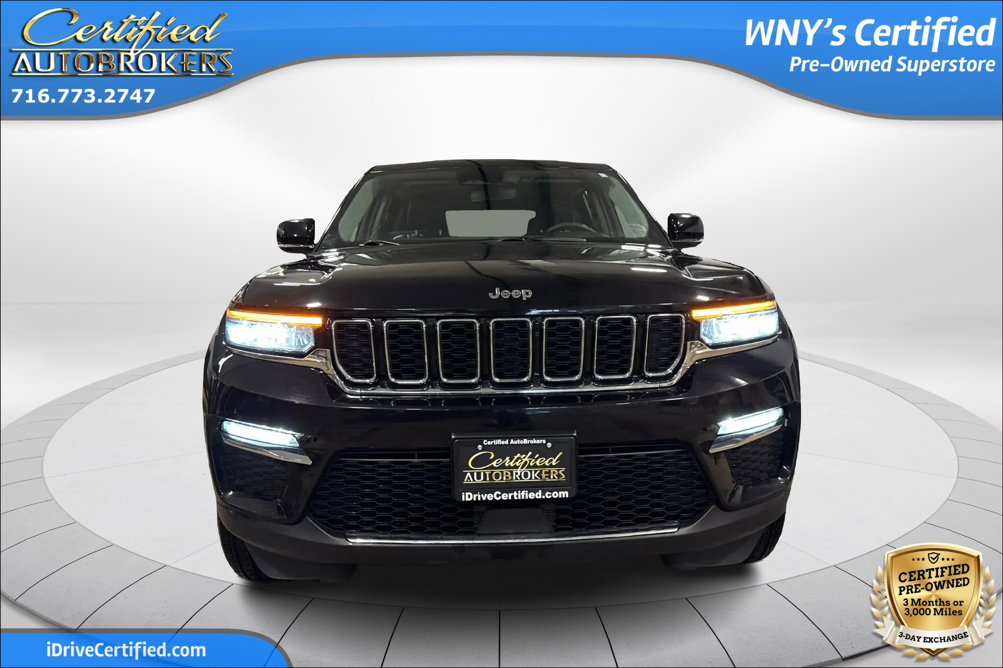 Used 2023 Jeep Grand Cherokee Limited AWD/4WD image 2