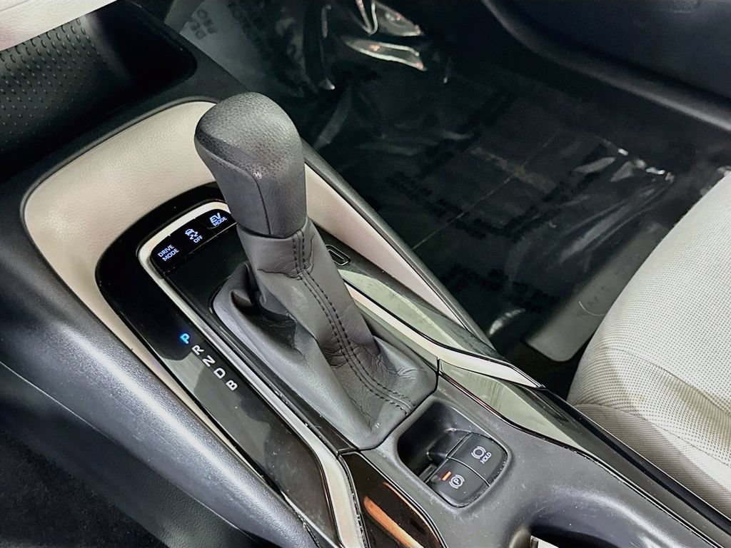 Used 2021 Toyota Corolla LE w/ Carpet Mat Package (TMS) FWD image 18