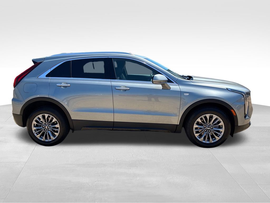 Used 2024 Cadillac XT4 Premium Luxury AWD/4WD image 7