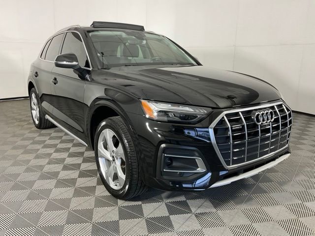 Used 2021 Audi Q5 Prestige w/ Prestige Package AWD/4WD image 3