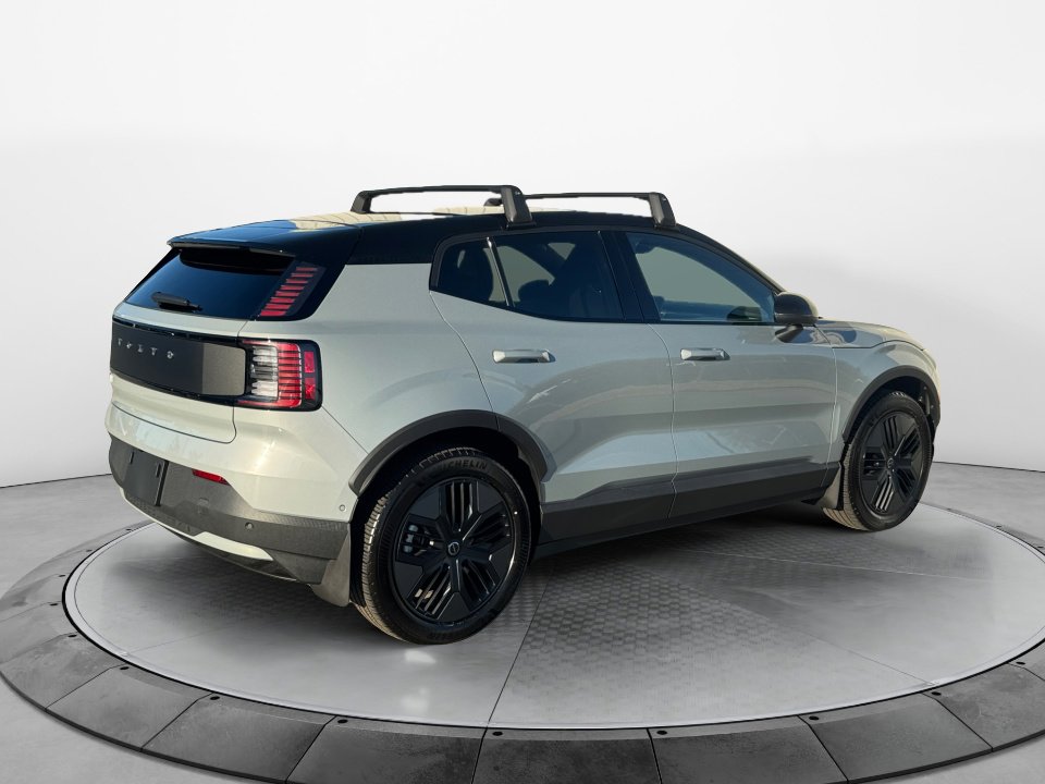 New 2026 Volvo EX30 Cross Country Ultra image 7