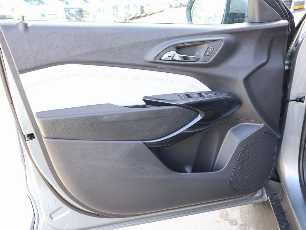 New 2026 Chevrolet Trax LT w/ Driver Confidence Package image 11