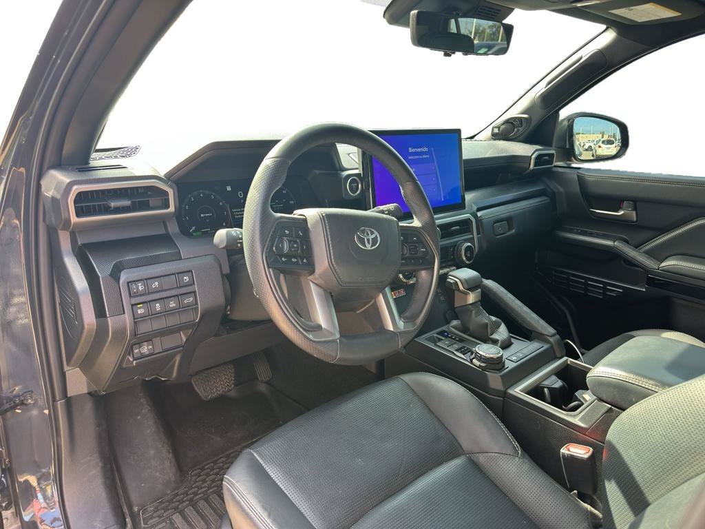 Used 2025 Toyota 4Runner Limited w/ Tow Technology Package AWD/4WD image 7