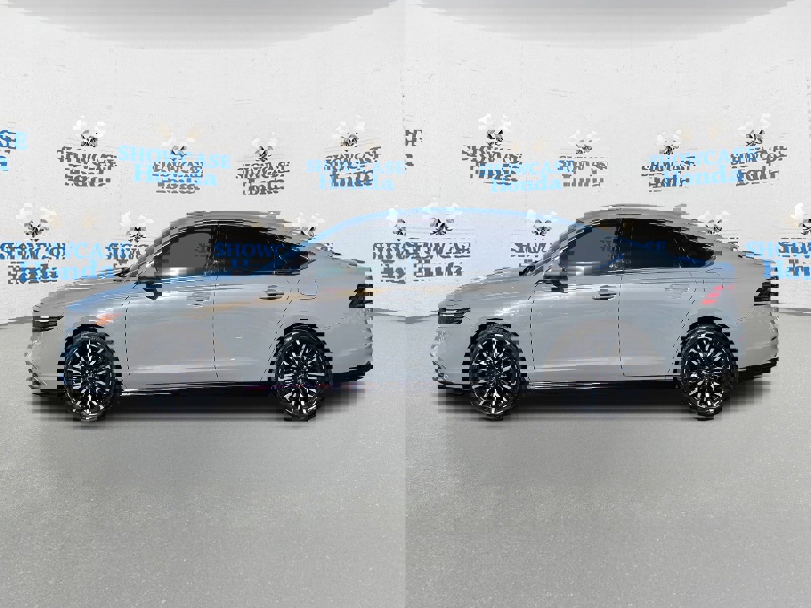 Used 2023 Honda Accord Touring image 4