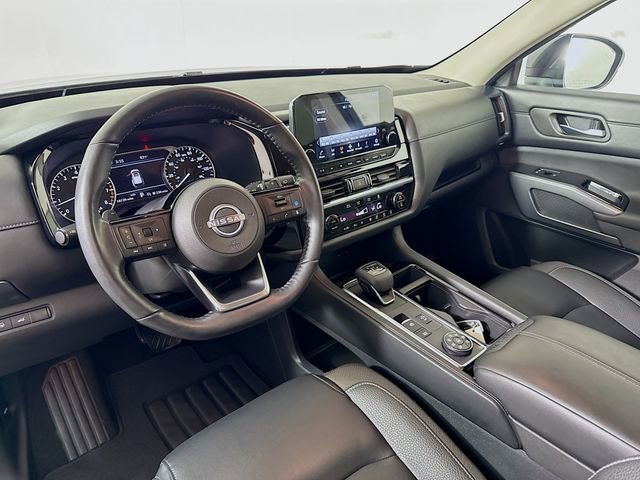 Certified 2023 Nissan Pathfinder SL w/ Lighting Package (N92) image 10