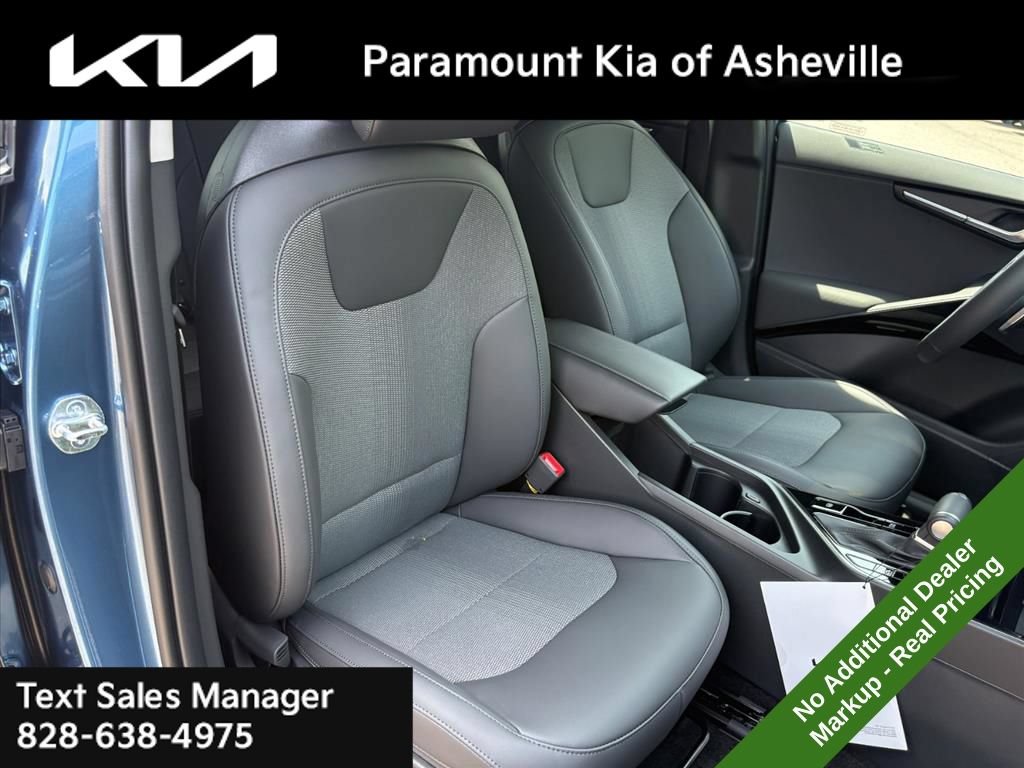 New 2026 Kia Niro FWD image 21