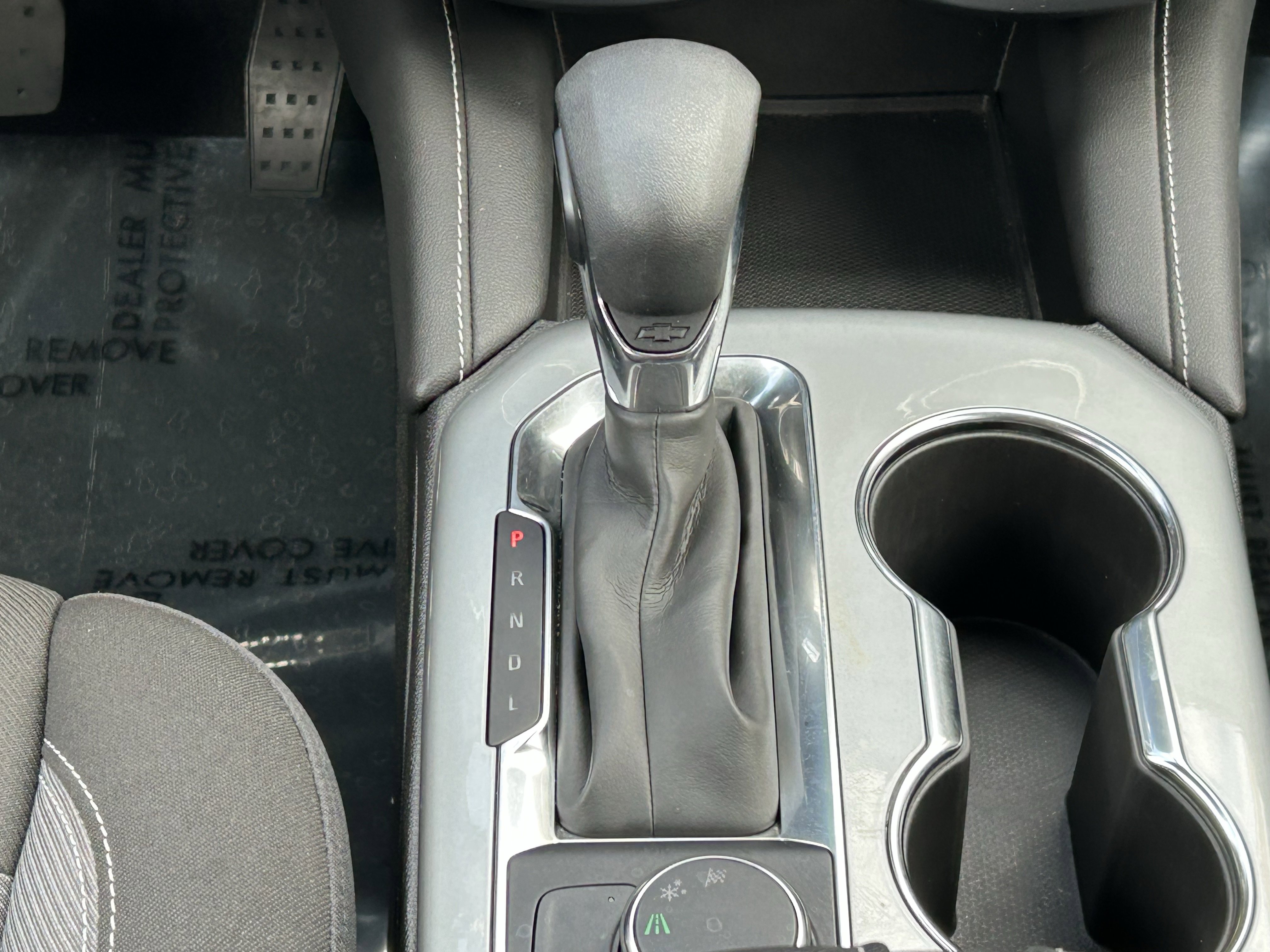 Used 2025 Chevrolet Blazer LT FWD image 16