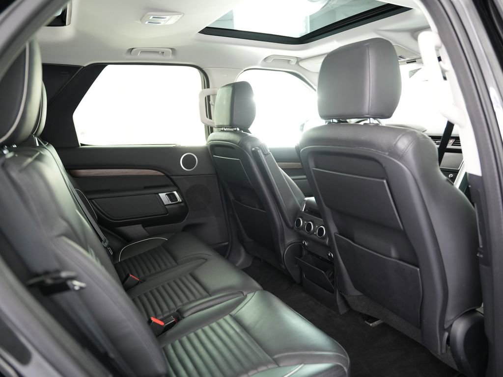 Used 2017 Land Rover Discovery HSE AWD/4WD image 43