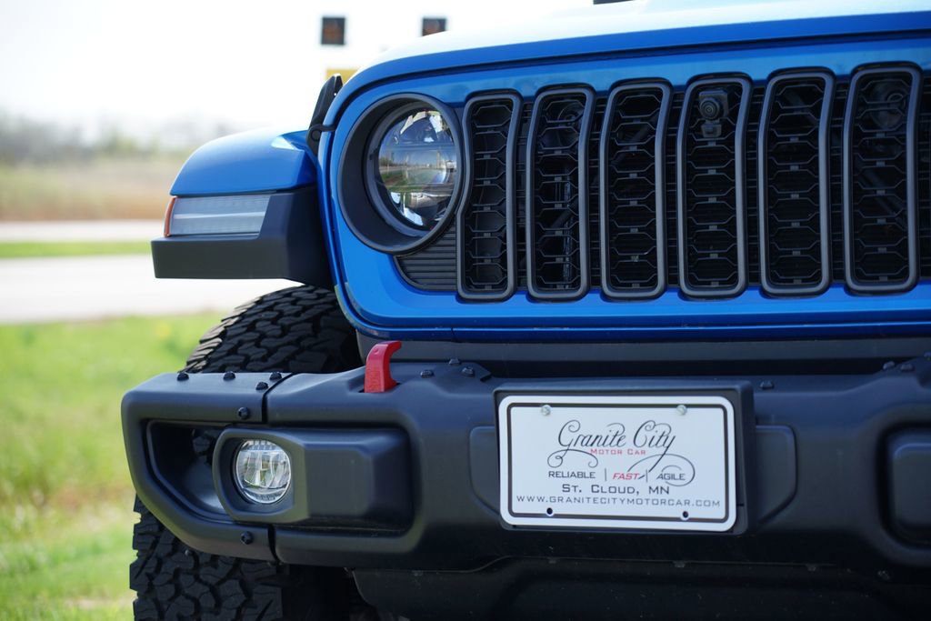 Used 2024 Jeep Gladiator Rubicon image 9