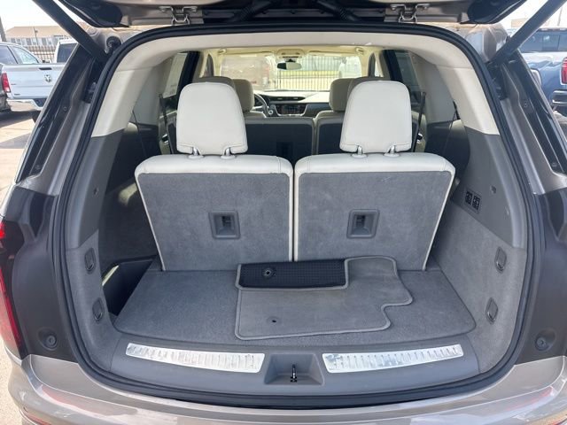 Used 2023 Cadillac XT6 Premium Luxury image 5