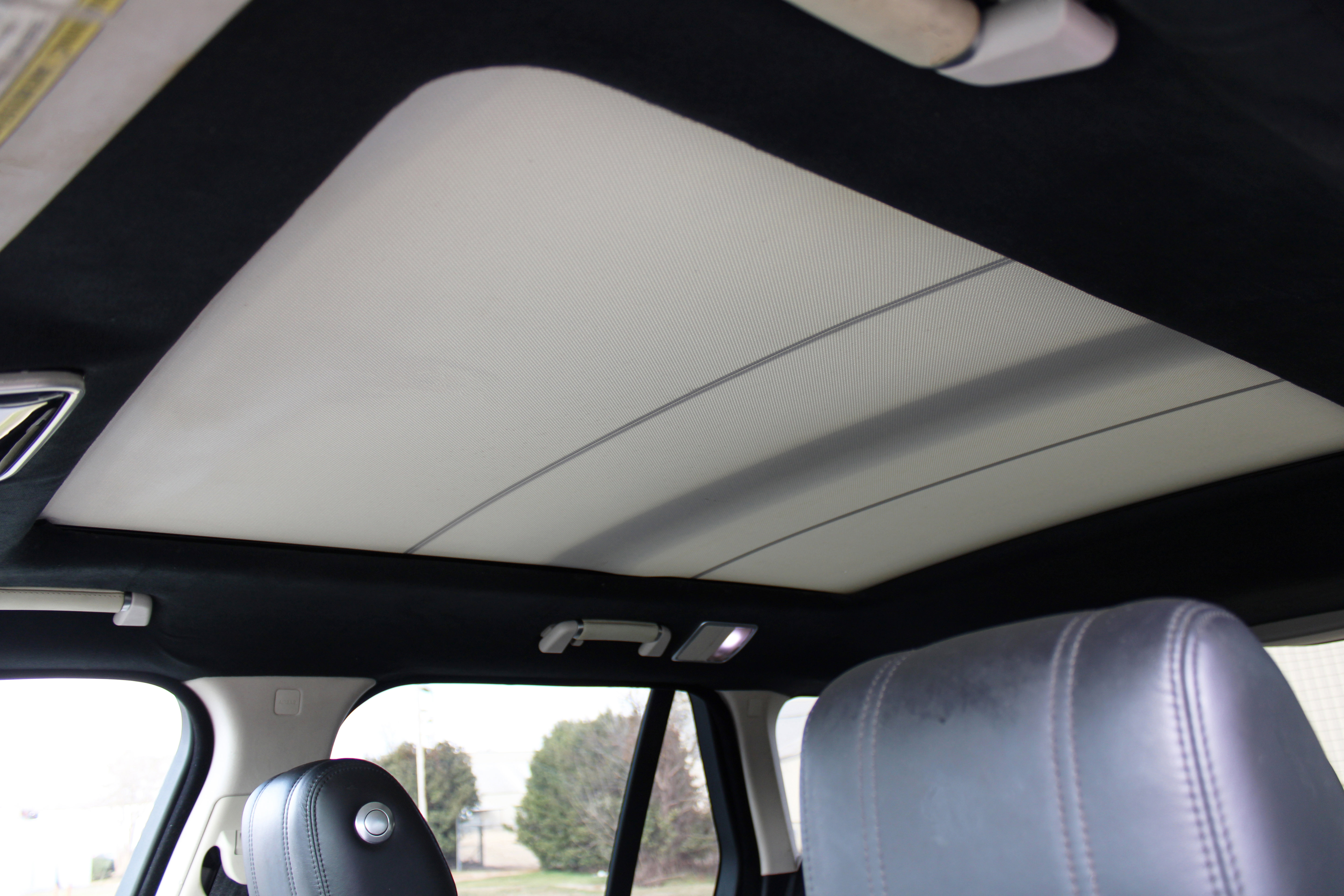 Used 2014 Land Rover Range Rover HSE image 25