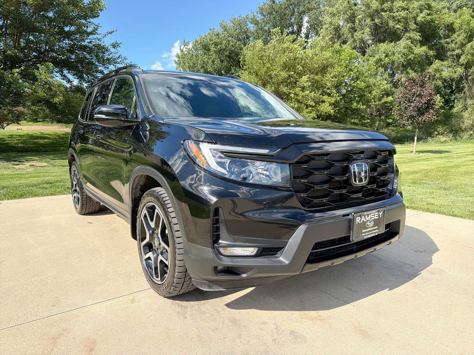 Used 2023 Honda Passport Elite image 8