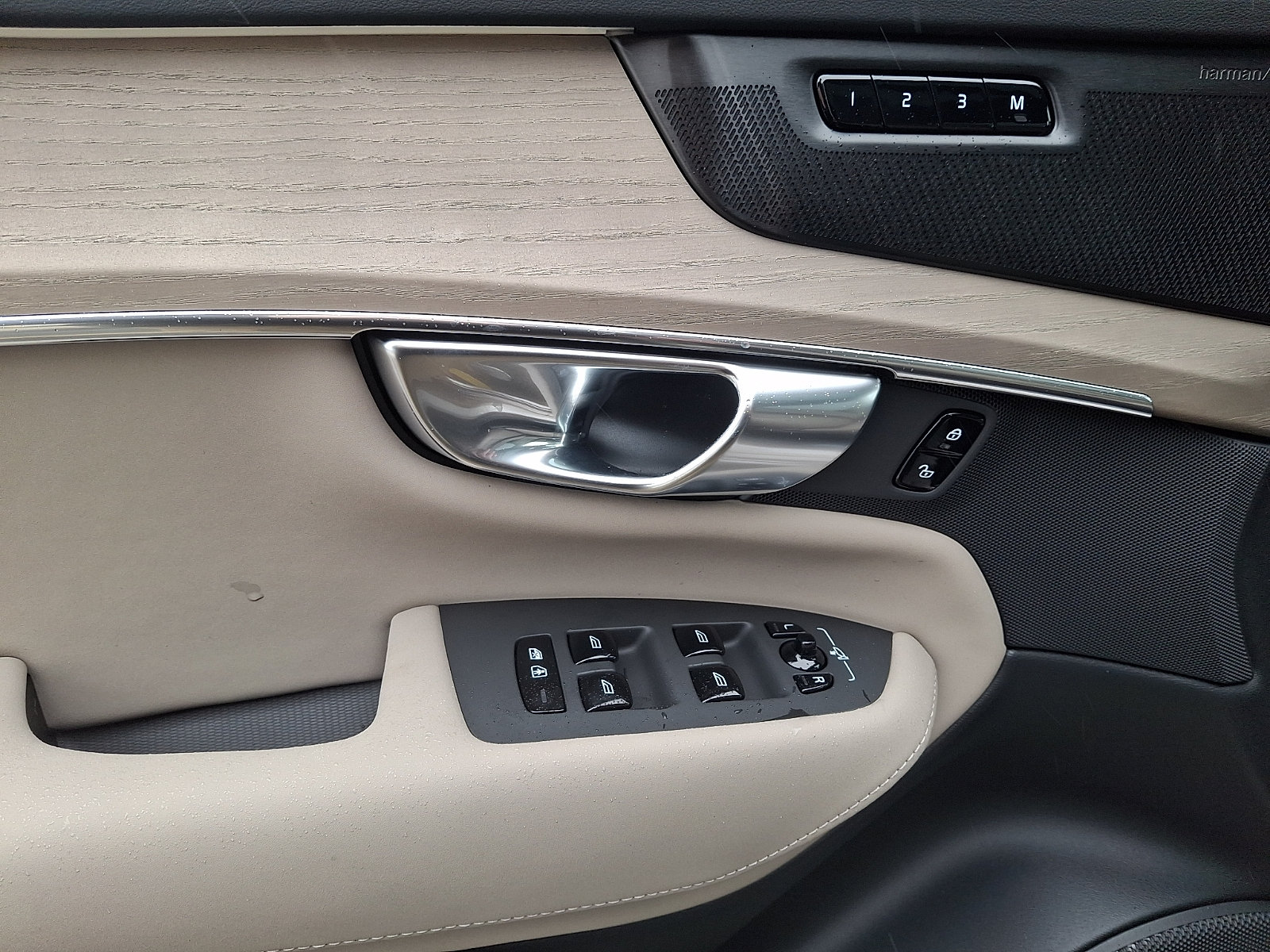 New 2027 Volvo XC90 T8 Ultra AWD/4WD image 10
