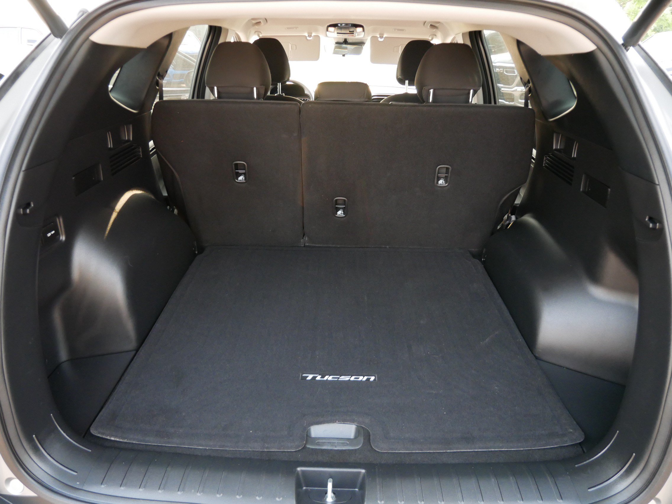 Used 2023 Hyundai Tucson SEL w/ Cargo Package FWD image 16