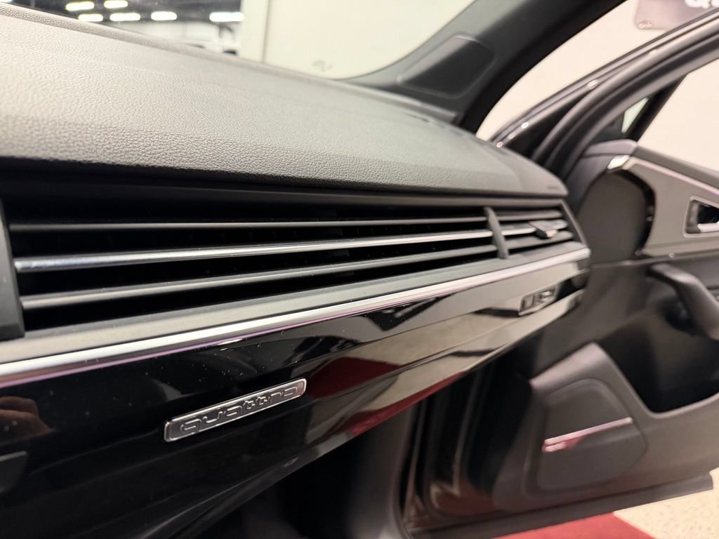 Used 2018 Audi Q7 3.0T Prestige AWD/4WD image 43
