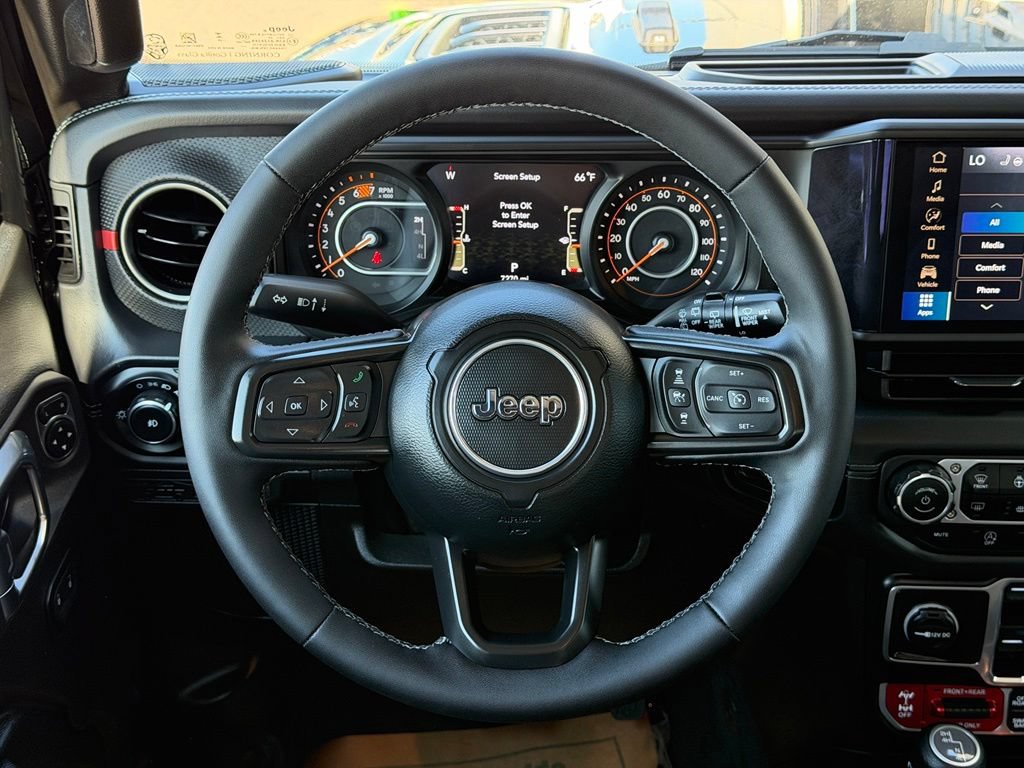 Used 2025 Jeep Wrangler Unlimited Rubicon w/ Convenience Group AWD/4WD image 18