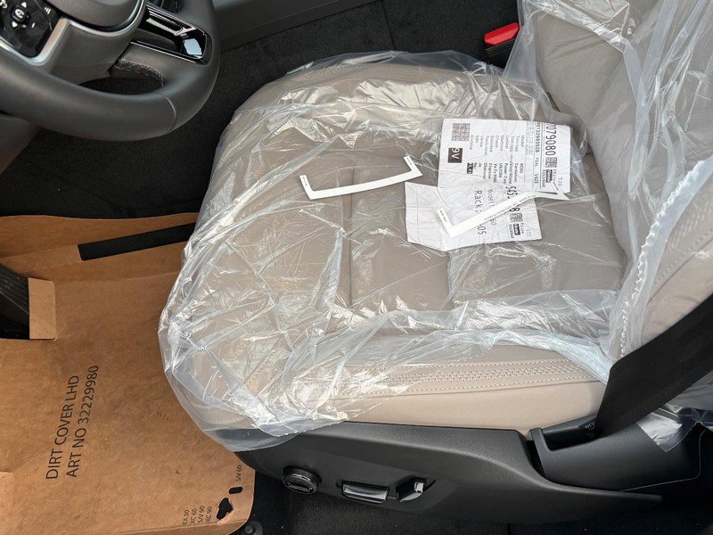 New 2026 Volvo XC60 B5 Plus w/ Climate Package image 11