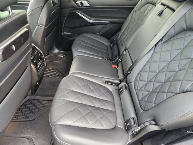 Used 2025 BMW X7 xDrive40i AWD/4WD image 28