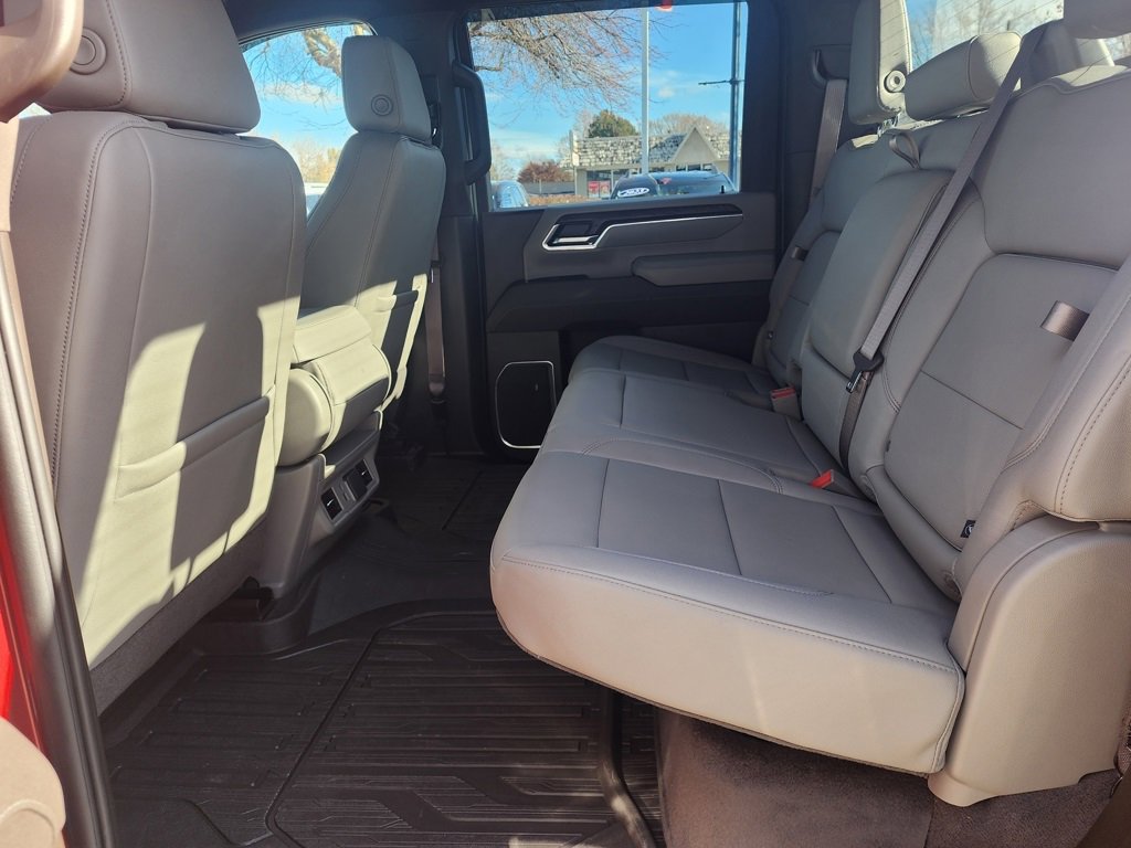 Used 2025 GMC Sierra 2500 SLT image 16