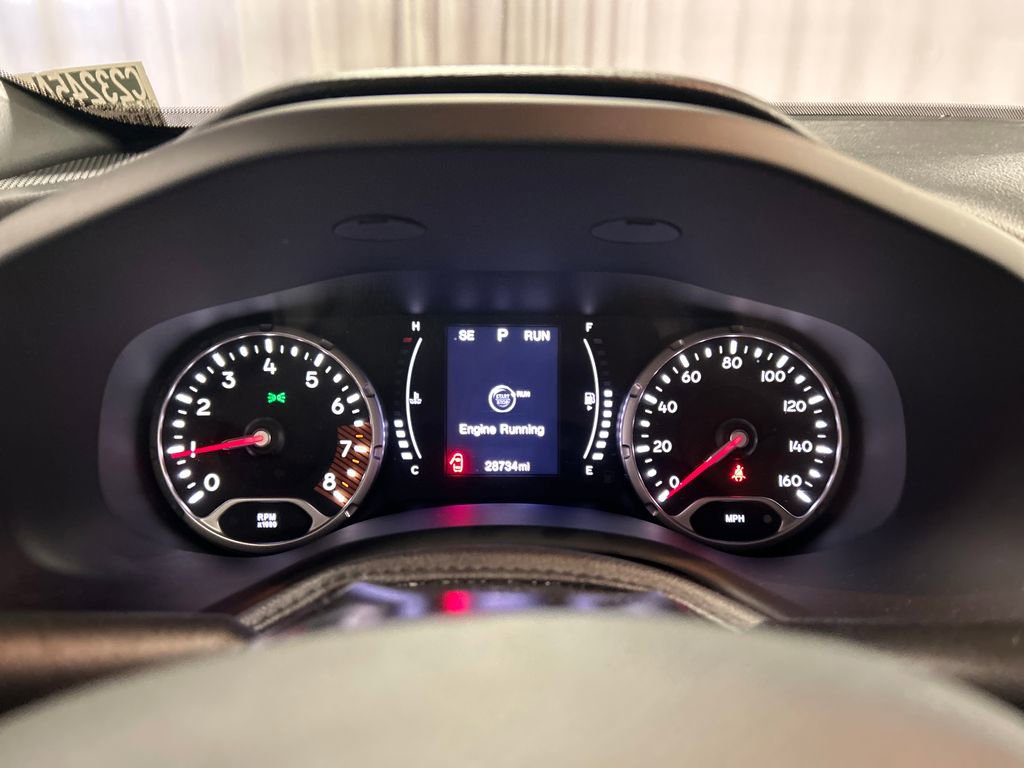 Used 2019 Jeep Renegade Latitude w/ Cold Weather Group FWD image 14
