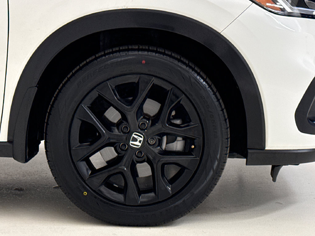 Certified 2025 Honda HR-V Sport image 6