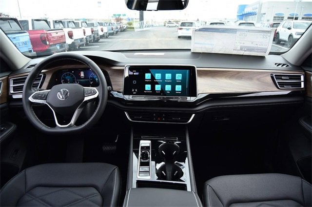 New 2026 Volkswagen Atlas SE image 7