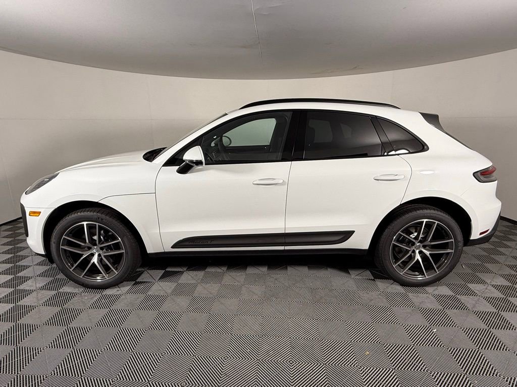 New 2025 Porsche Macan Turbo image 2