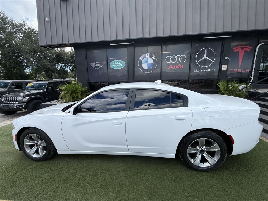 Used 2018 Dodge Charger SXT Plus RWD image 7