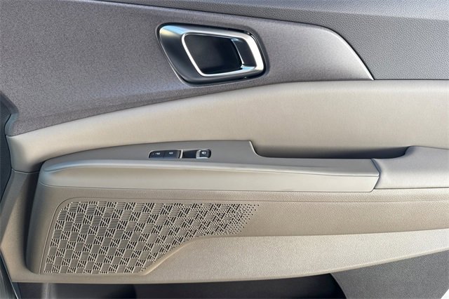 New 2026 Kia Carnival EX image 21