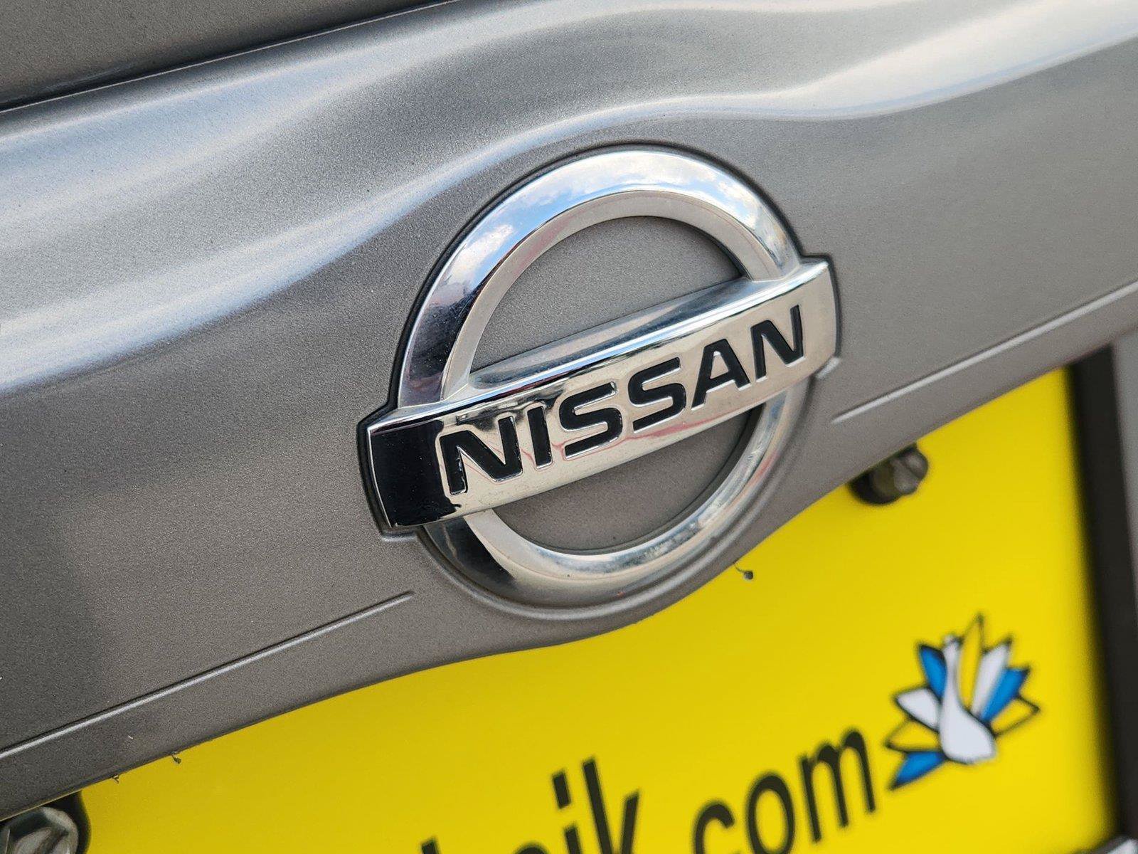 Used 2014 Nissan Versa SV FWD image 26