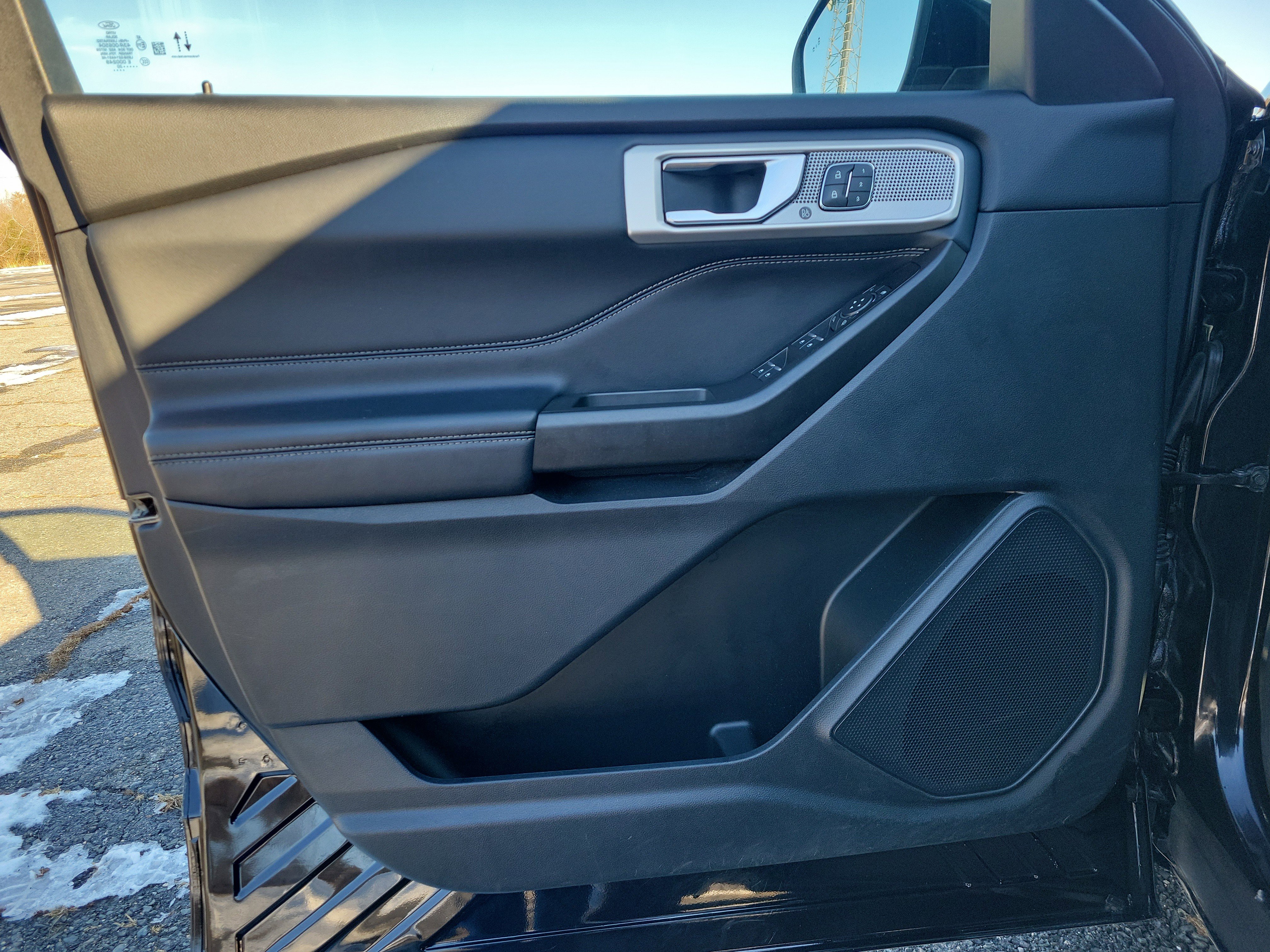 Used 2020 Ford Explorer Limited image 15