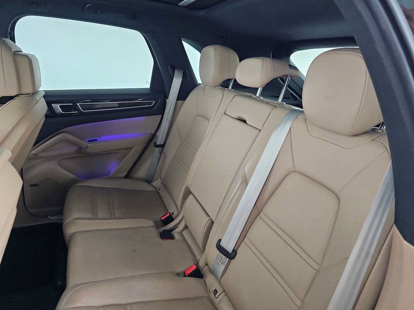 Used 2023 Porsche Cayenne Platinum Edition AWD/4WD image 17