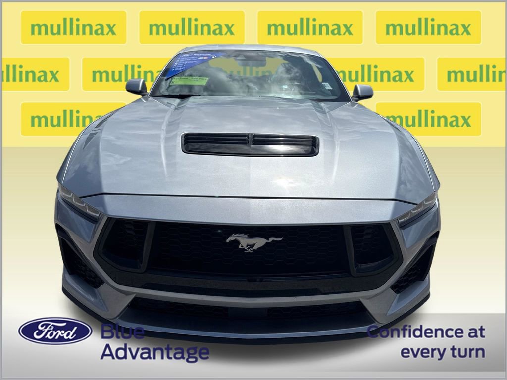 Used 2024 Ford Mustang GT RWD image 11