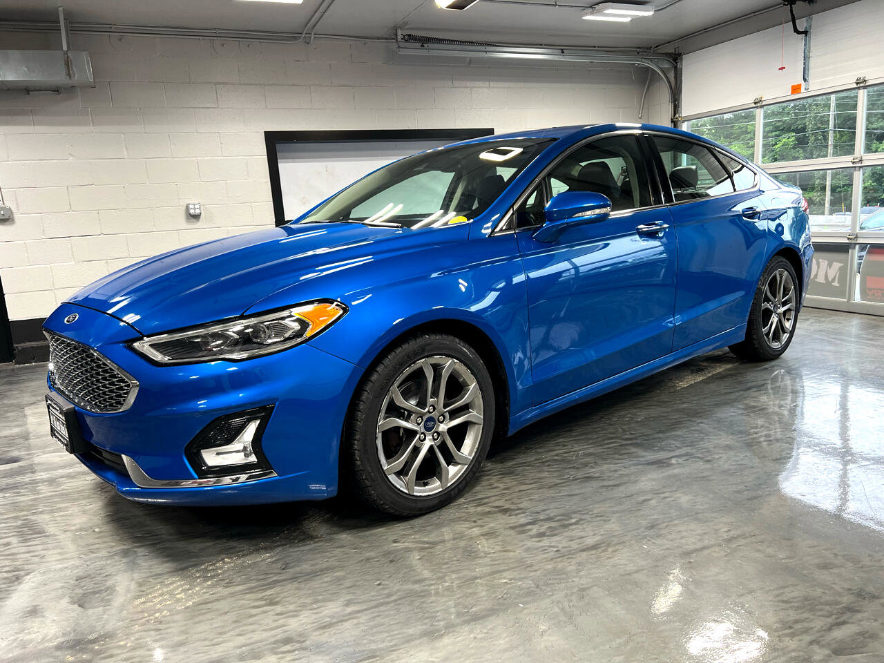 Used 2020 Ford Fusion Titanium image 4