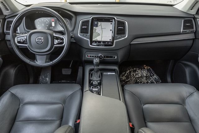 Used 2020 Volvo XC90 T6 Momentum w/ Protection Package Premier AWD/4WD image 8