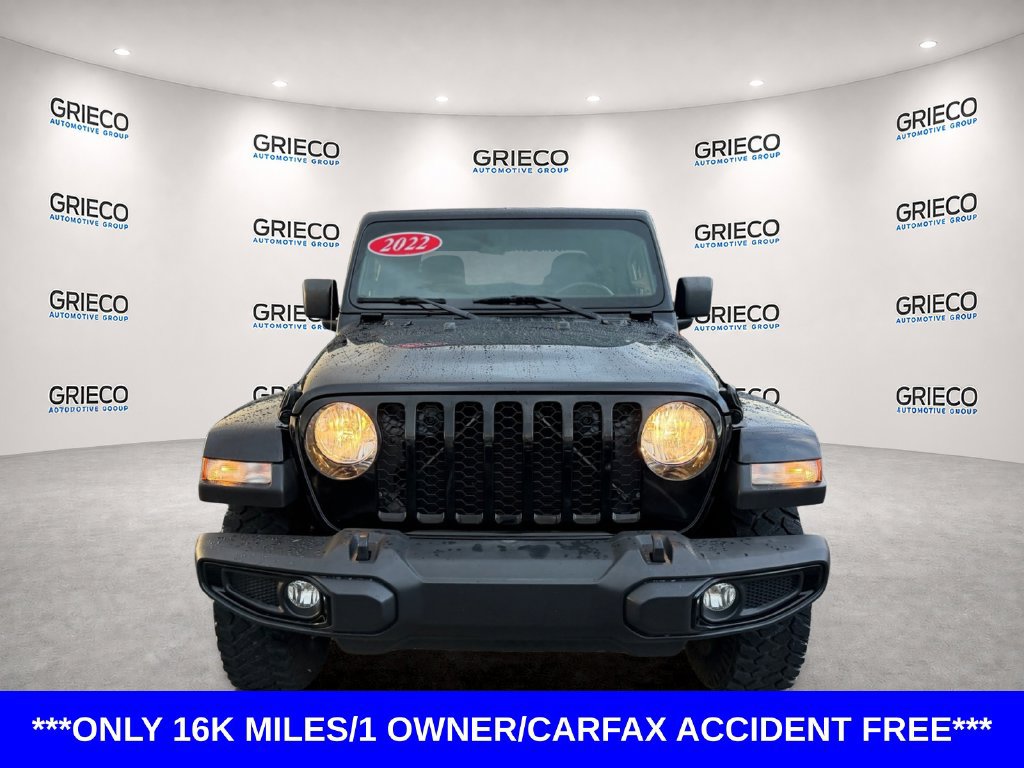 Used 2022 Jeep Gladiator Sport AWD/4WD image 2
