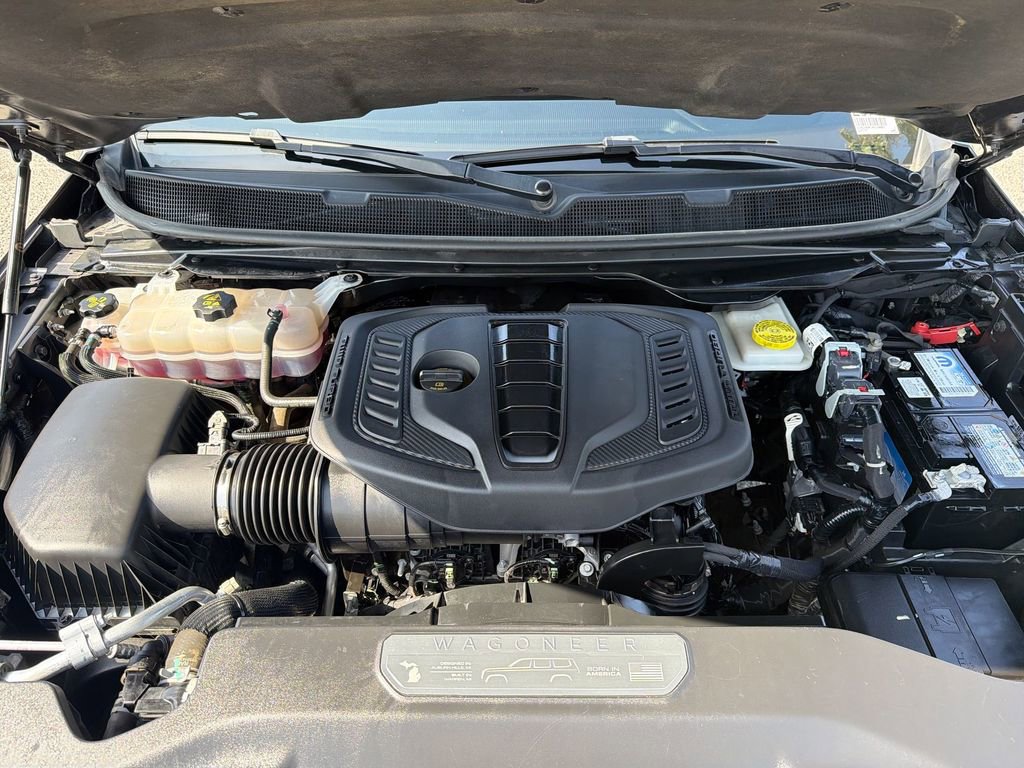 Used 2024 Jeep Wagoneer L 2WD w/ Premium Group I image 18