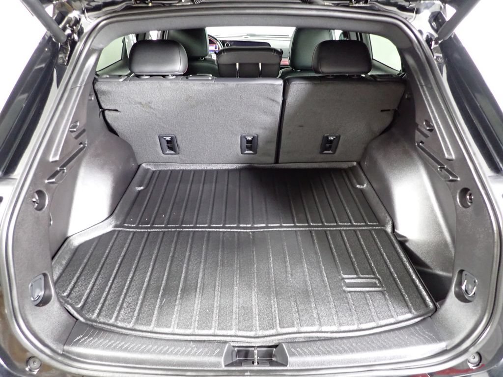 Used 2024 Chevrolet Equinox EV RS FWD image 16