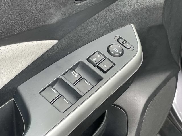 Used 2016 Honda CR-V Touring image 17