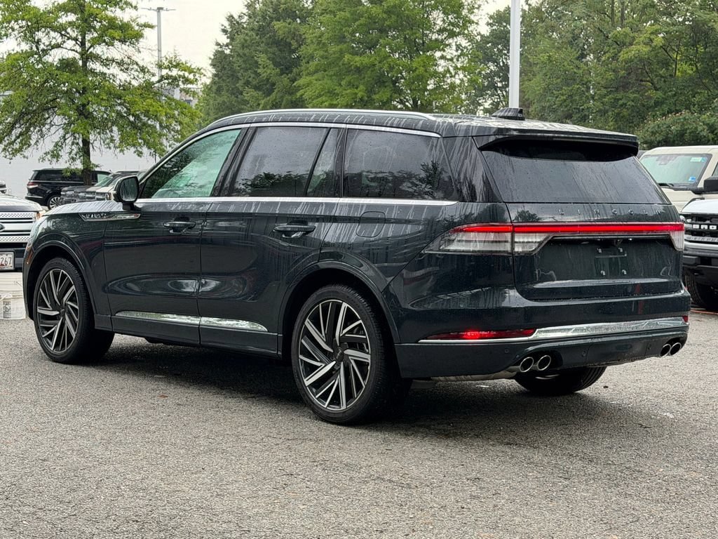 New 2026 Lincoln Aviator Black Label w/ Dynamic Handling Package AWD/4WD image 3