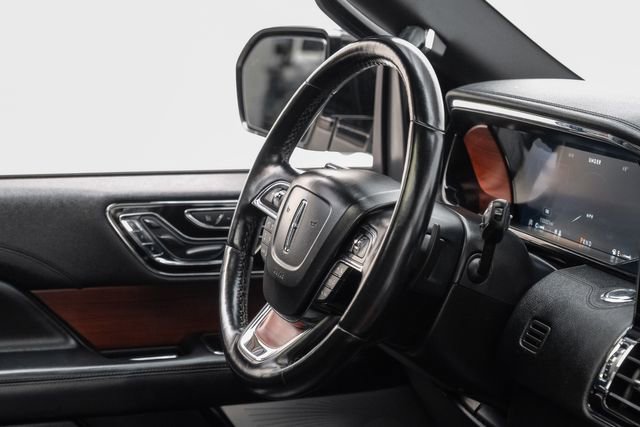Used 2021 Lincoln Navigator Reserve w/ Luxury Package image 17