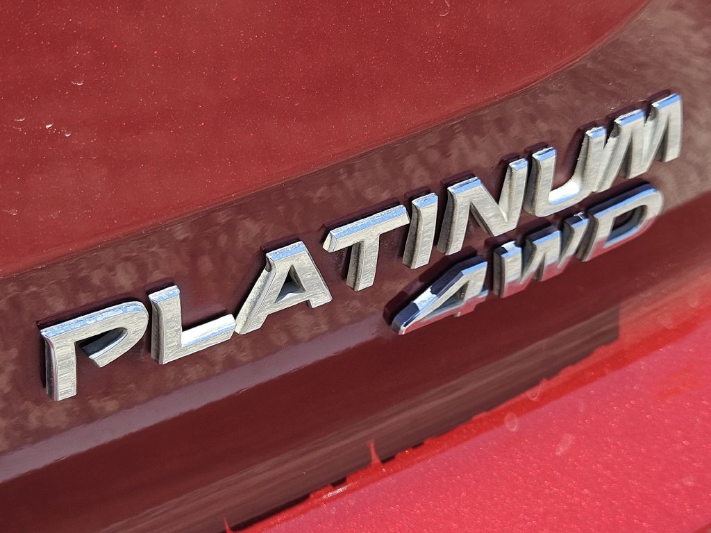 Used 2023 Nissan Pathfinder Platinum w/ Lighting Package (N92) AWD/4WD image 12